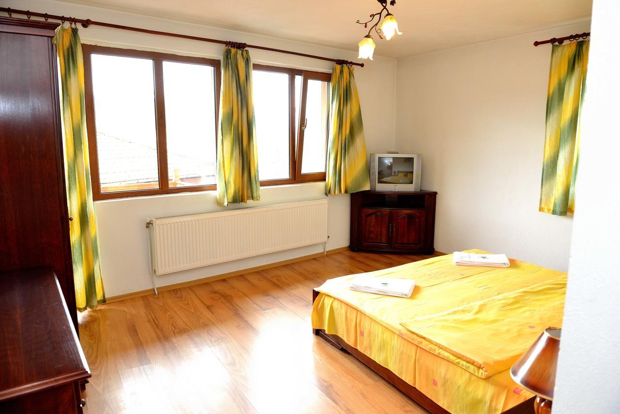 Guest House Mavrudieva Koprivstica Kültér fotó